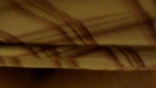 Jacking Off While Showing Off Body