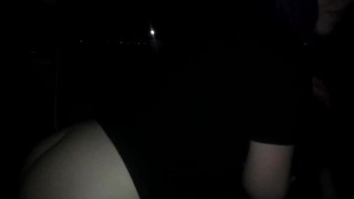 В такси стало жарко, и я разделась. Водитель приятно удивлен.