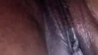 Ebony babe pissing 