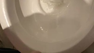 Wanking in busy gym locker room with big cumshot 