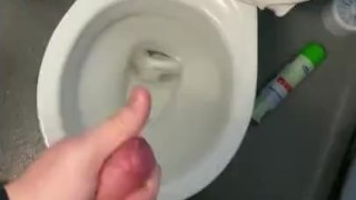 Got told off by my hot boss needed a wank and amazing cumshot 