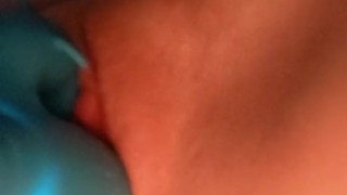 Moaning milf cums