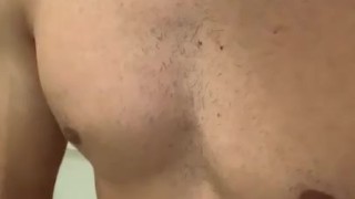 Latino pasivo con pene grande