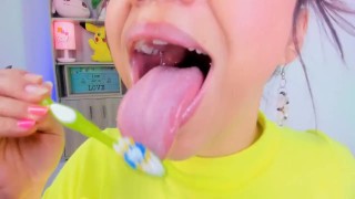 Lila Jordan brushes her tongue