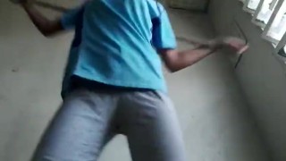 Haciendo ejercicio para ponerme bien perra y sexy