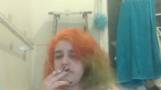 Smoking fetish Bee smoked in the tub 2
