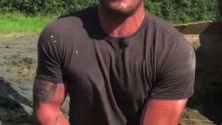 BUFF DIGGER DRIVER WANKS AT WORK 