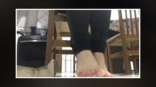 @tici_feet IG tici feet relaxing dangling spreading toes (preview)