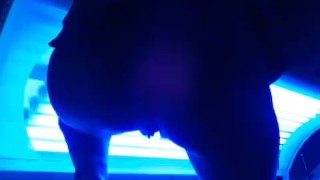 Ebony Amateur warming up