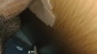 Boquete no gloryhole no Rio de Janeiro