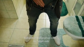 Bathroom Strip Daddy chaturbate ballard_ 