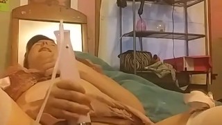 pinky princess teases and uses heavy duty vibe