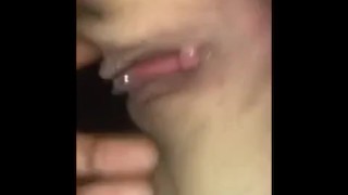 she plays with her ass and cums hard on her boyfriend 
