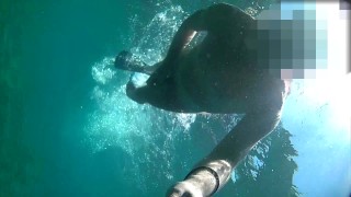 Nude diving and snorkeling in the sea