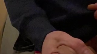 Grote pik aftrekken tot ik klaarkom , slowmotion