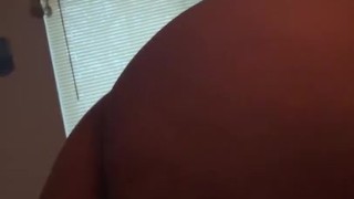 Chocolate pussy play