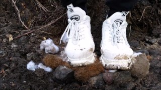 Teddy vs. Buffalo Sneaker