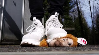 Teddy vs. Buffalo Sneaker