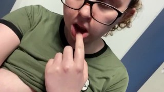 Shy girl masturbates her pissy pussy at work