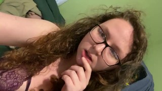 Cumming behind my boyfriend without him knowing