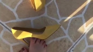 @tici_feet IG tici feet tici_feet close to my feet wearing yellow heels