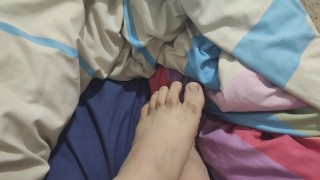 Huge sexy man feet 