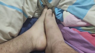 Huge sexy man feet 