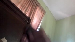 mucha leche haciendo paja