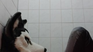 Wetting myself and playing with my piss