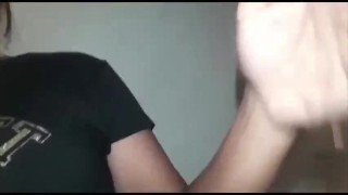 Cabello largo para que me amarren y me pongan a chupar pollas grandes