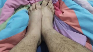 Sexy big man feet