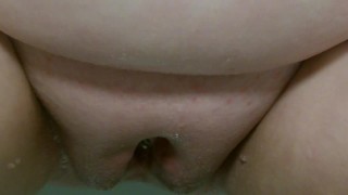 peeing in the bath