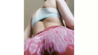 Just shakin my ass in these cute pants