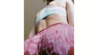Just shakin my ass in these cute pants