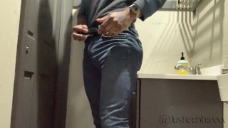 Public Bathroom Show ONLYFANS:BBAJUSTICE