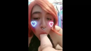 trans en cosplay de elfa se viene en si misma