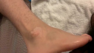 Footjob - Fan from Twitter fucking & cumming on my feet.