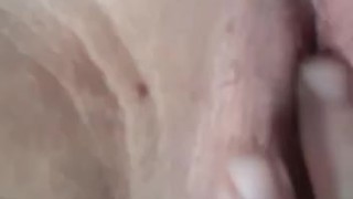Quick tease fingering milf