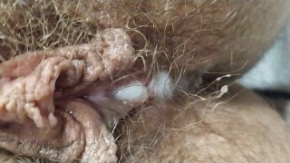 My old daddy fuck my pussy again and leave inside me a huge creampie!