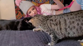 Playing with 2 Pussies