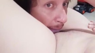 que rico me MAMAN LA CHUCHA.... mamada AMATEUR en CUARENTENA