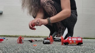 Flattened First Responders - Giantess Crush