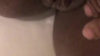 Fat pussy soaking n water 