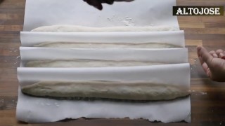 what the fuck delicious baguette。好吃美味的法棍。