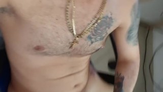 Loook my big balls do u wanna eat ?