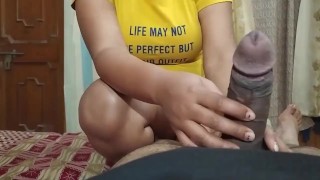 Bollywood Actress doing handjob for cating
