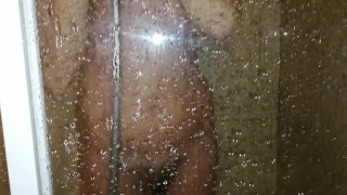 Una ducha después de un buen polvo. A good shower after a good fuck