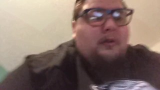 Fat Guy Jacking off to Mia Khalifa
