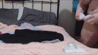 watch me masturbate & squirt through 3 layers of clothing LOL