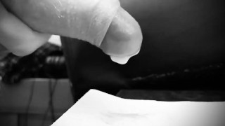 BIG CREAMY LOAD ON TISSUE BY HORNY SCOTSMAN